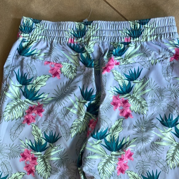 Duluth Trading Company Swim Shorts - Picture 5 of 7